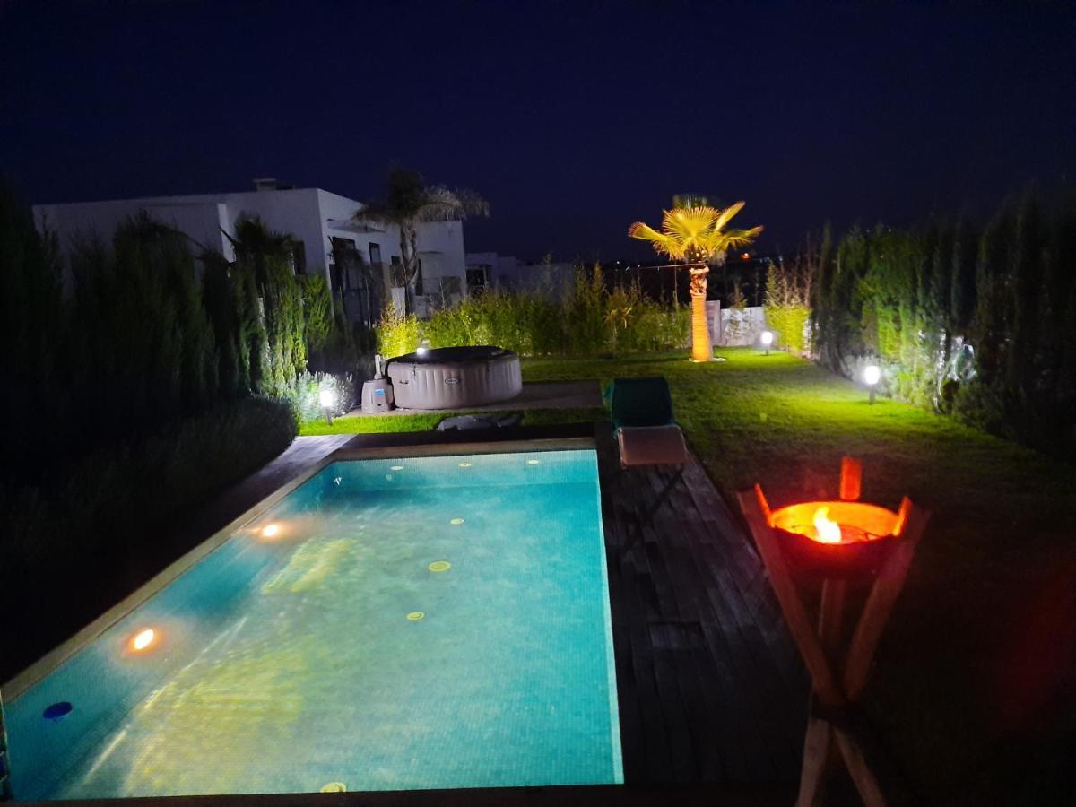 Superbe Villa Avec Piscine Plages Des Nations 拉巴特 外观 照片