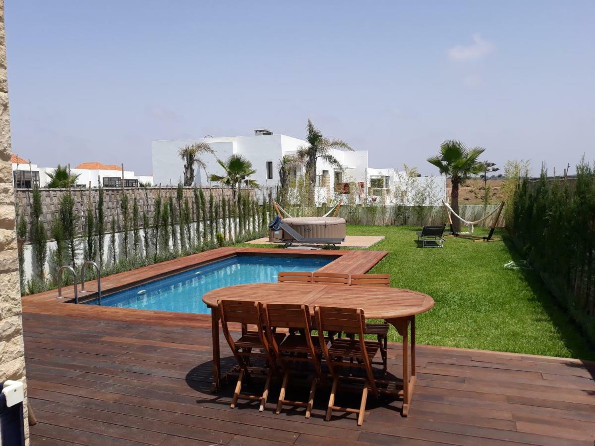 Superbe Villa Avec Piscine Plages Des Nations 拉巴特 外观 照片
